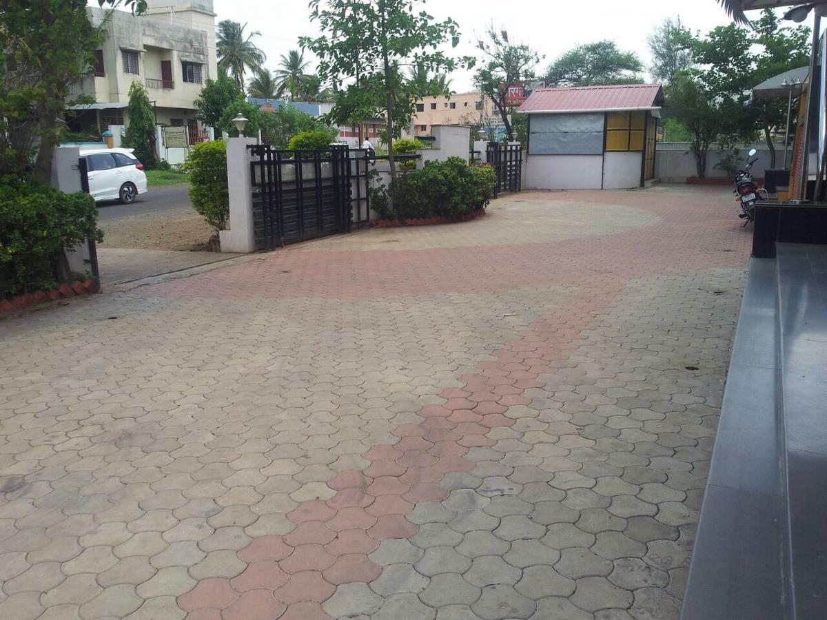 Sarang Lodging & Boarding Villa Satara Esterno foto
